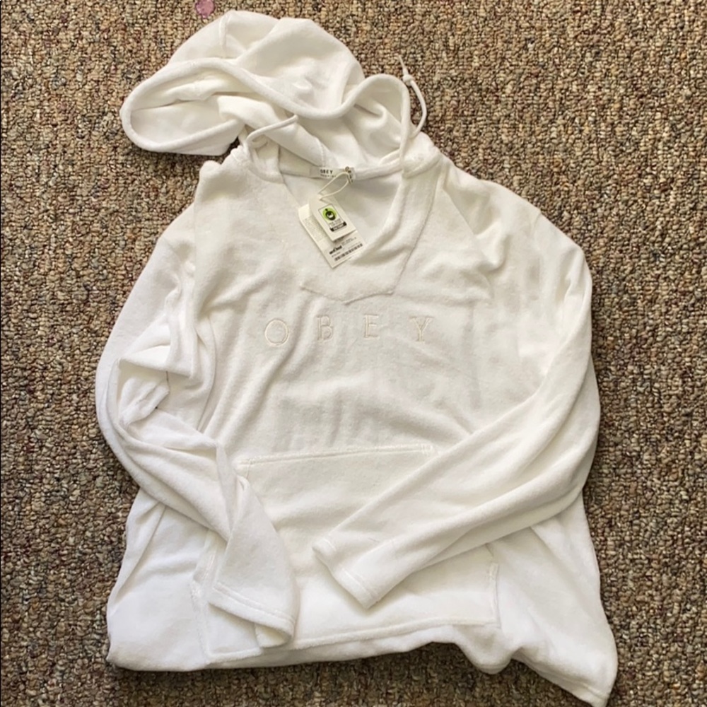 Obey Pullover
